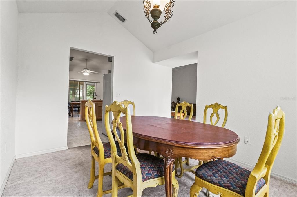 На продажу: $234,900 (3 спален, 2 ванн, 1654 Квадратных фут)