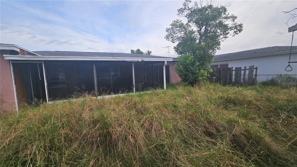 For Sale: $192,000 (2 beds, 2 baths, 1442 Square Feet)