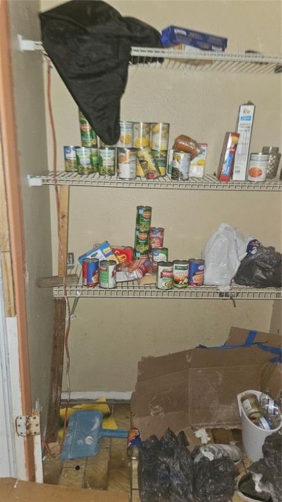 For Sale: $192,000 (2 beds, 2 baths, 1442 Square Feet)