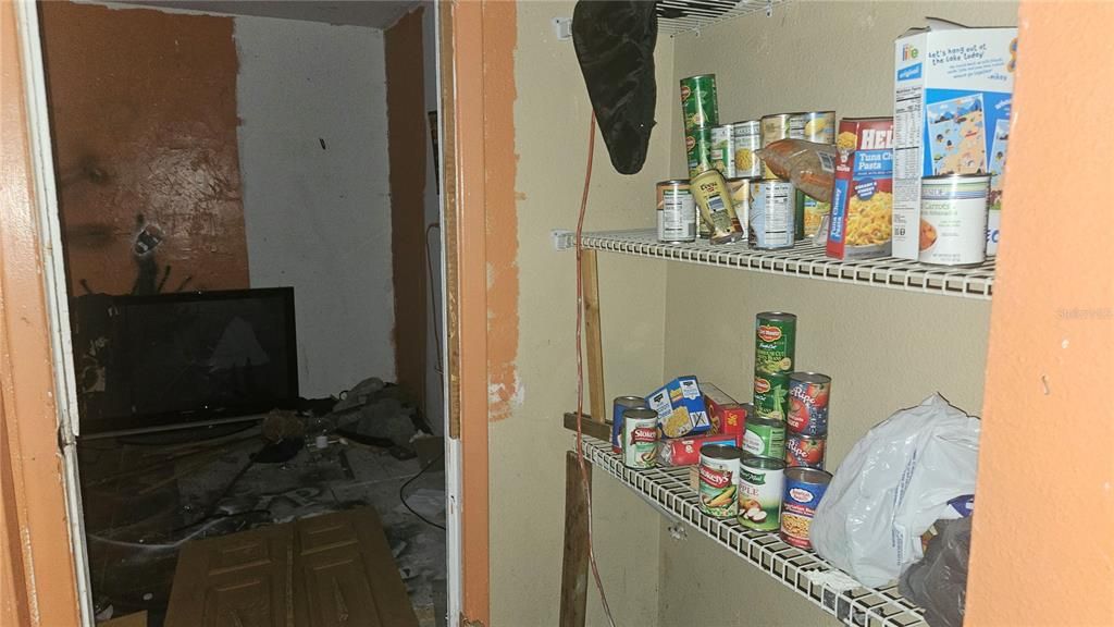 For Sale: $192,000 (2 beds, 2 baths, 1442 Square Feet)