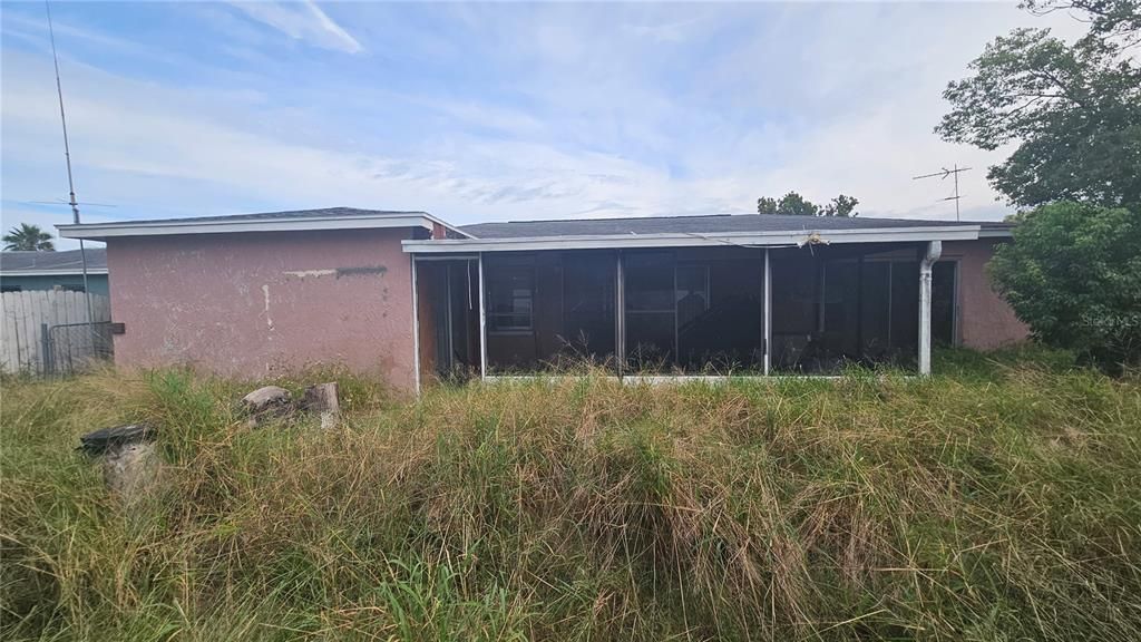 For Sale: $192,000 (2 beds, 2 baths, 1442 Square Feet)