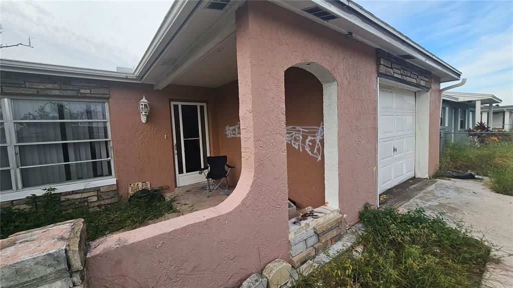 For Sale: $192,000 (2 beds, 2 baths, 1442 Square Feet)