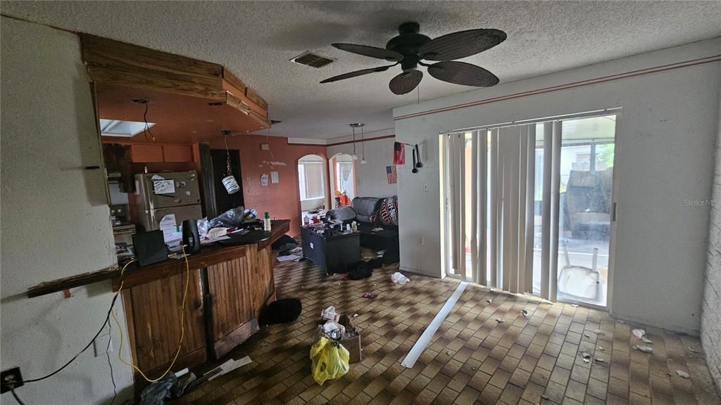 For Sale: $192,000 (2 beds, 2 baths, 1442 Square Feet)