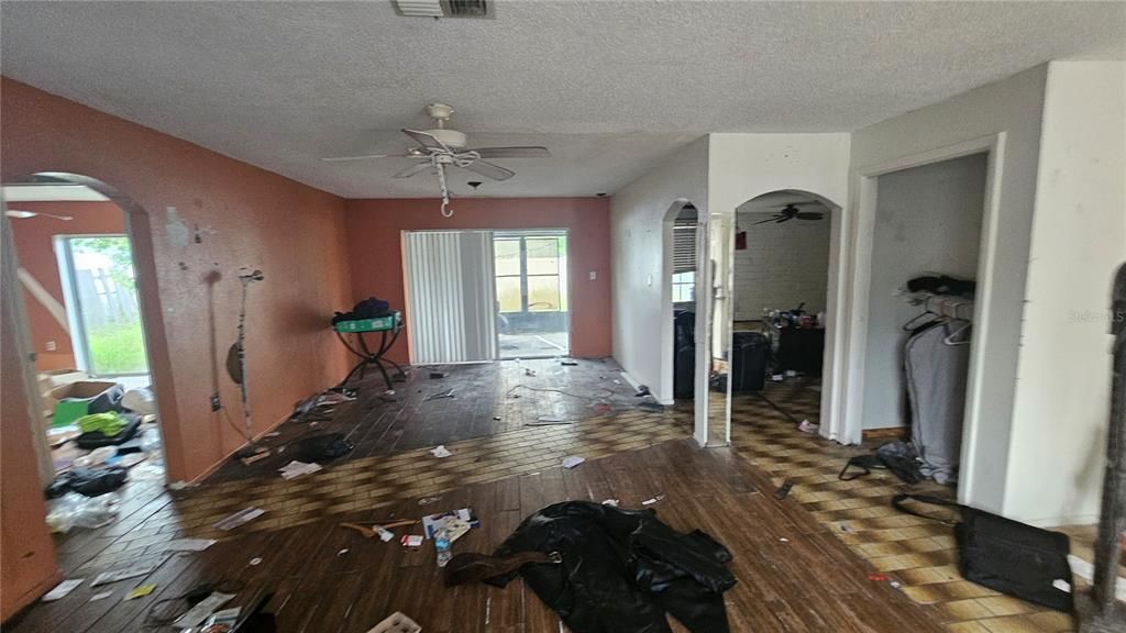 For Sale: $192,000 (2 beds, 2 baths, 1442 Square Feet)