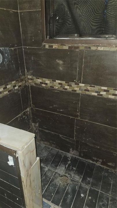 For Sale: $192,000 (2 beds, 2 baths, 1442 Square Feet)