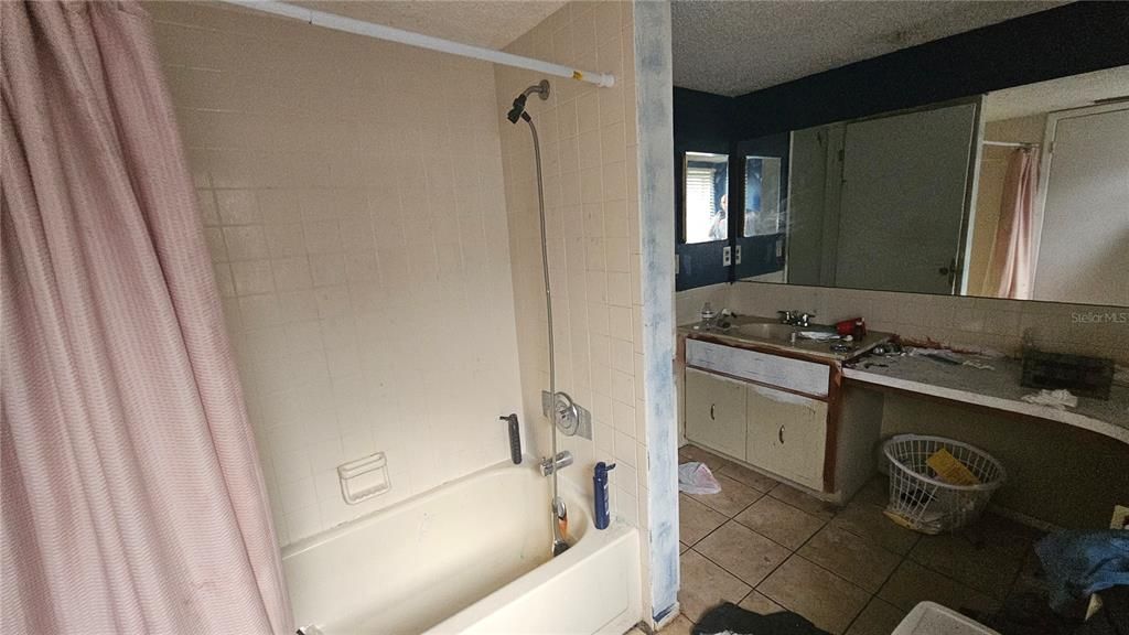 For Sale: $192,000 (2 beds, 2 baths, 1442 Square Feet)