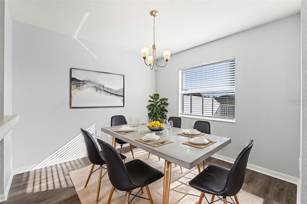 待售: $335,000 (4 贝兹, 2 浴室, 1668 平方英尺)