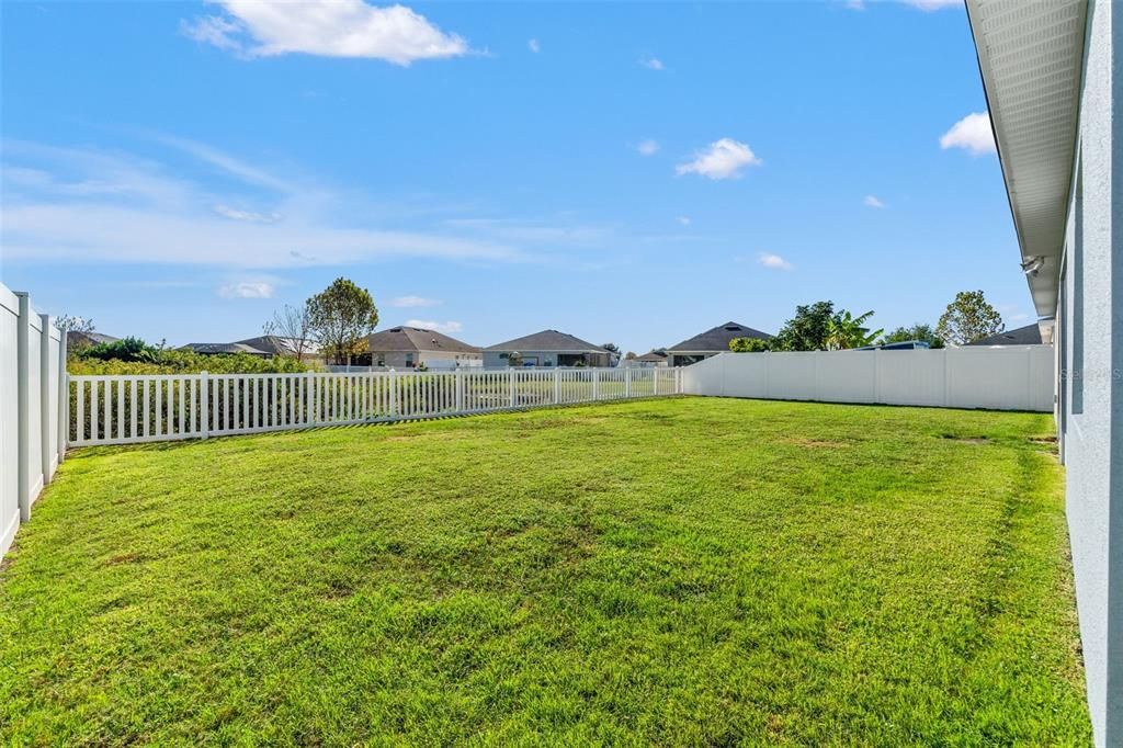 待售: $335,000 (4 贝兹, 2 浴室, 1668 平方英尺)