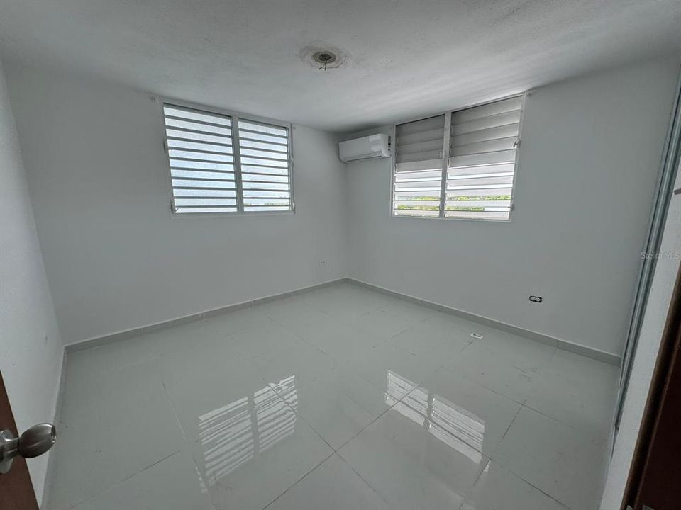 En Renta: $1,300 (2 camas, 1 baños, 800 Pies cuadrados)