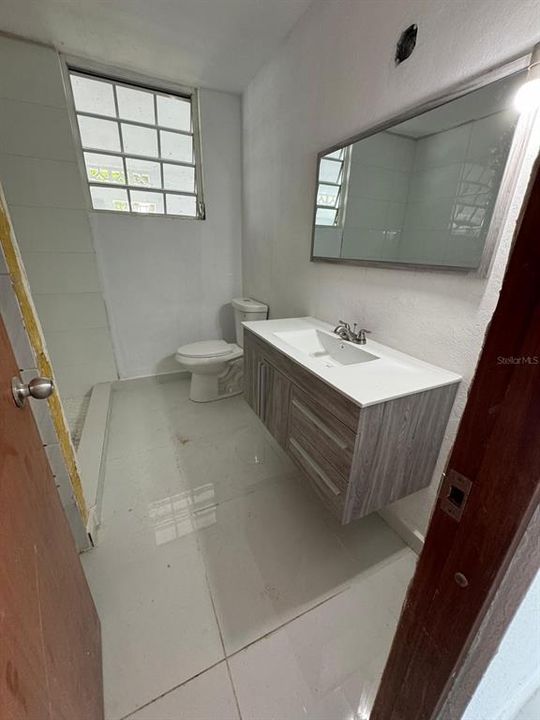 En Renta: $1,300 (2 camas, 1 baños, 800 Pies cuadrados)