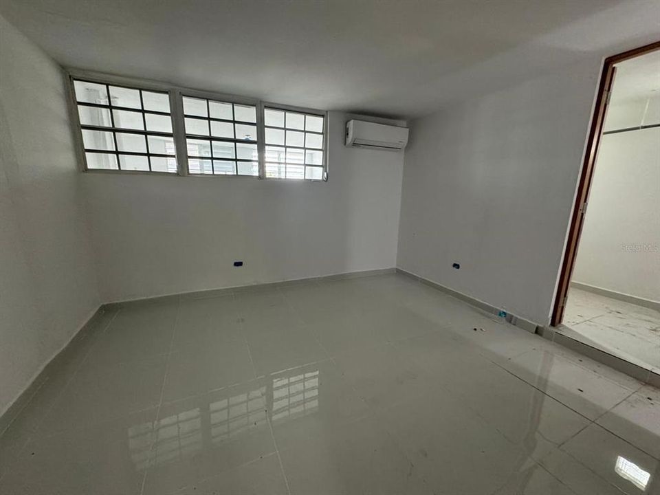 En Renta: $1,300 (2 camas, 1 baños, 800 Pies cuadrados)