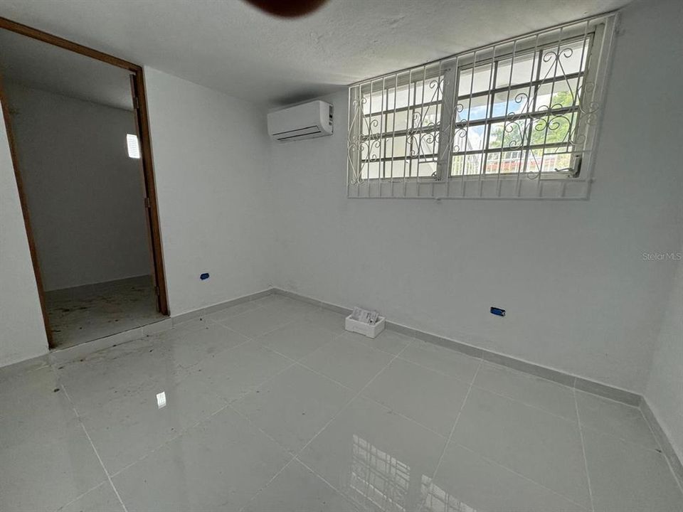 En Renta: $1,300 (2 camas, 1 baños, 800 Pies cuadrados)