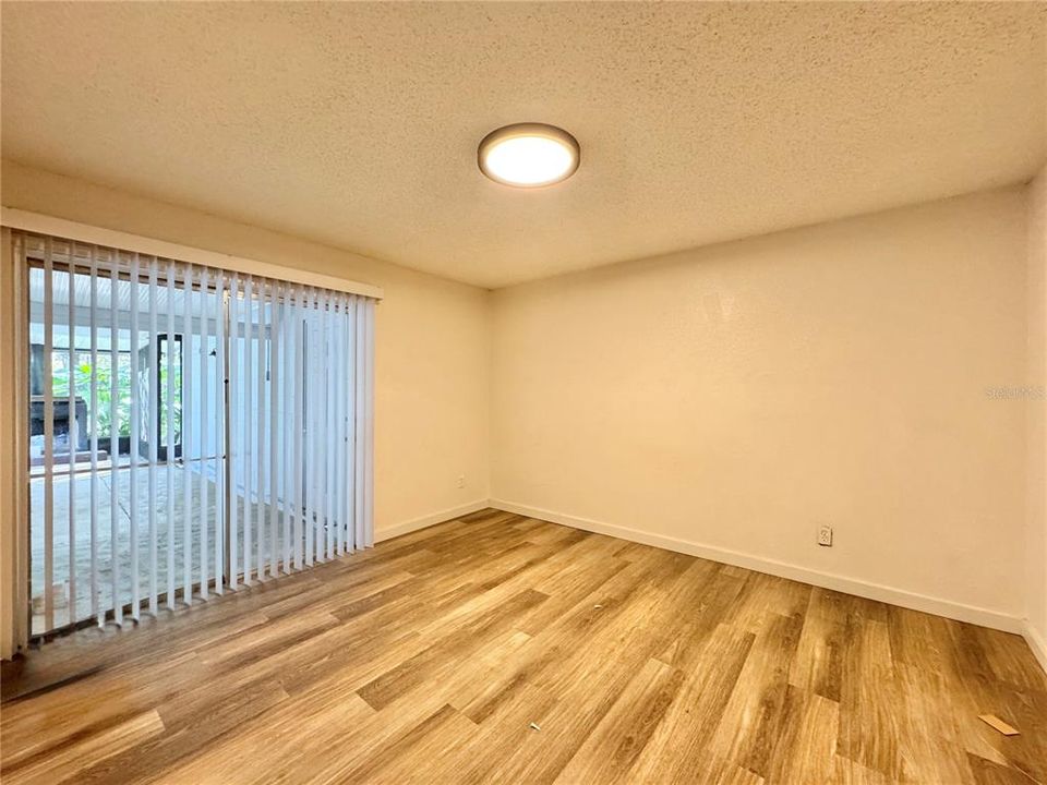 For Rent: $2,400 (3 beds, 2 baths, 1400 Square Feet)