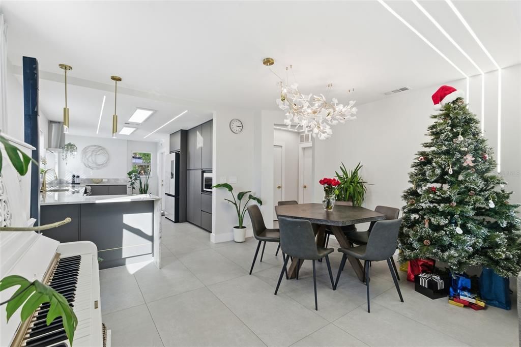 En Venta: $494,999 (3 camas, 2 baños, 1465 Pies cuadrados)