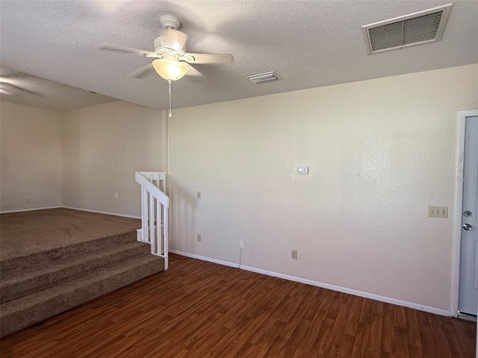 出租: $2,295 (3 贝兹, 2 浴室, 1511 平方英尺)