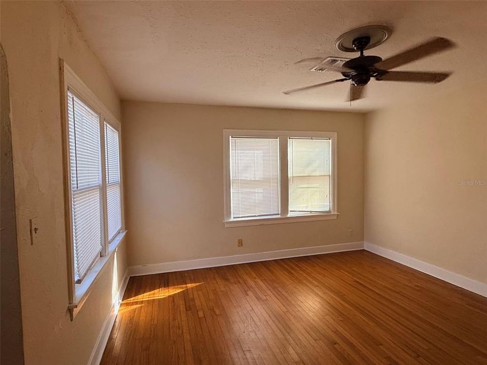 出租: $2,295 (3 贝兹, 2 浴室, 1511 平方英尺)