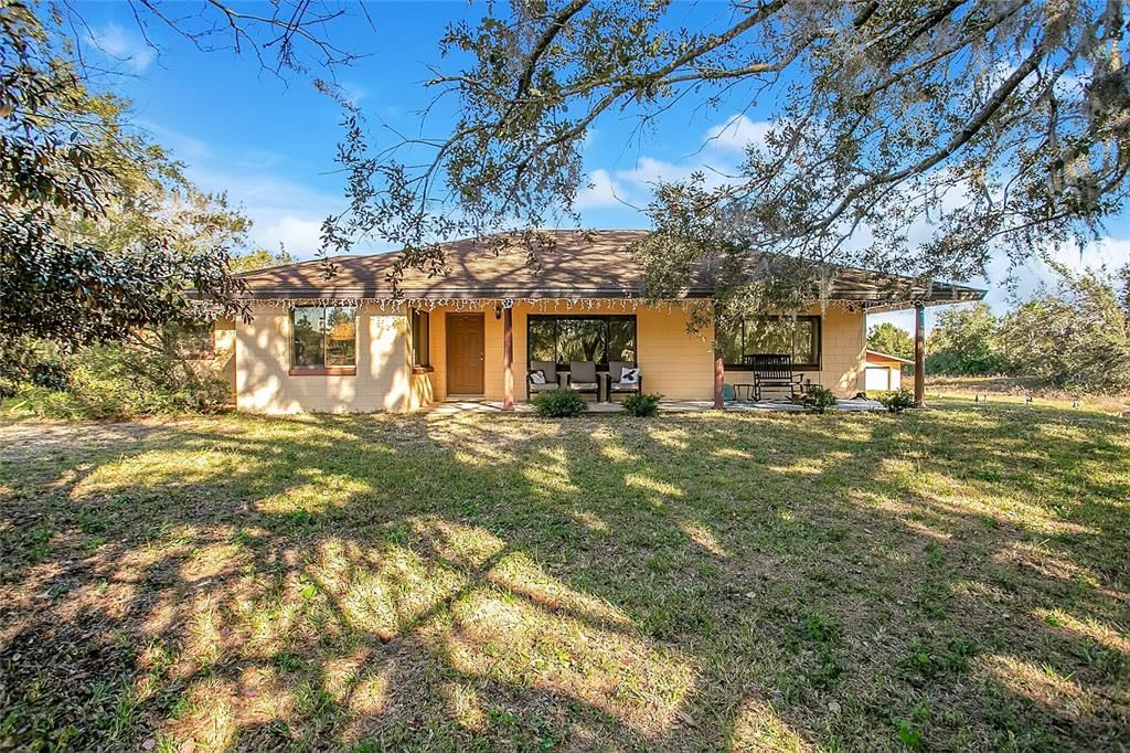 For Sale: $800,000 (4 beds, 2 baths, 1685 Square Feet)