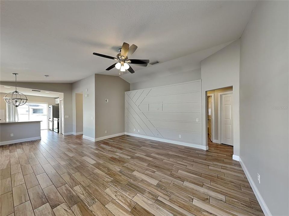 For Rent: $2,329 (4 beds, 2 baths, 1411 Square Feet)