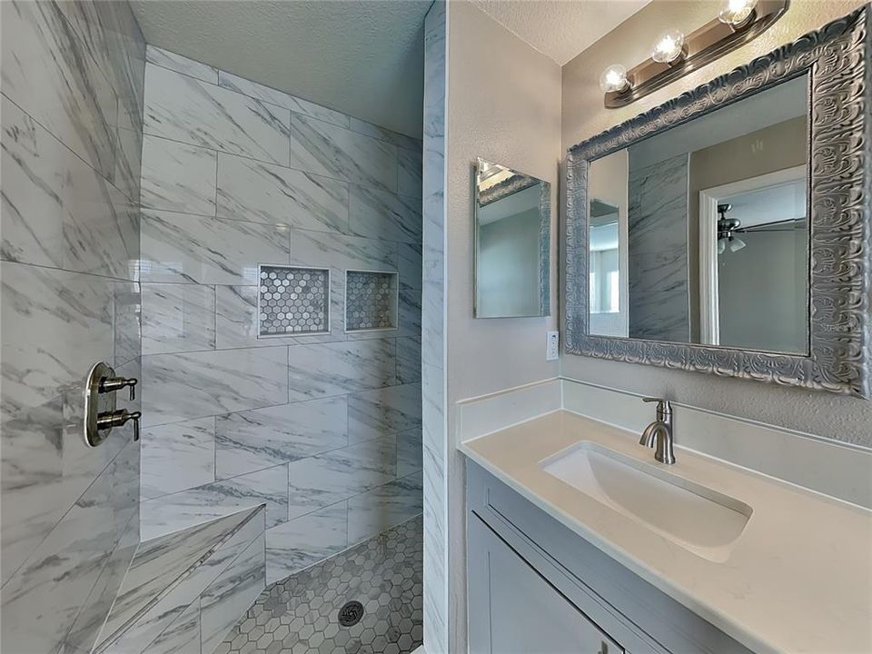 For Rent: $2,329 (4 beds, 2 baths, 1411 Square Feet)