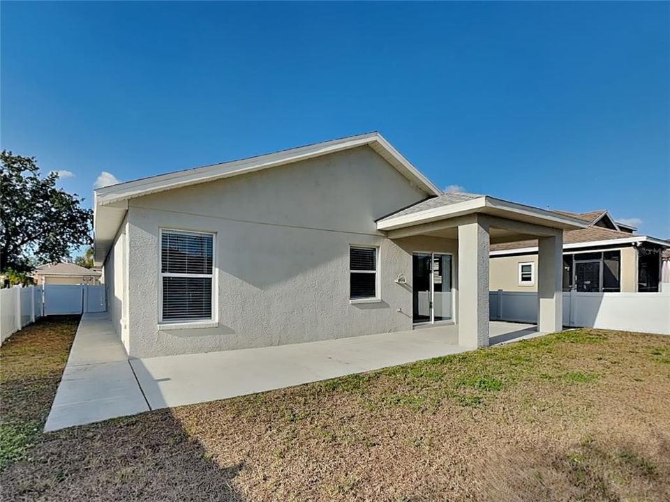 For Rent: $2,329 (4 beds, 2 baths, 1411 Square Feet)