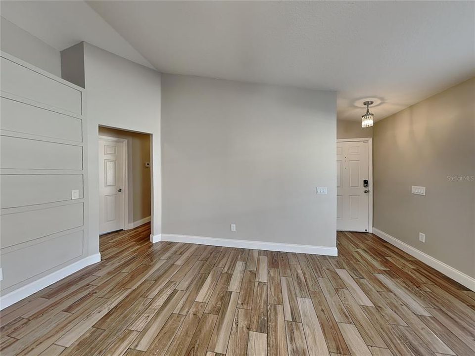 For Rent: $2,329 (4 beds, 2 baths, 1411 Square Feet)