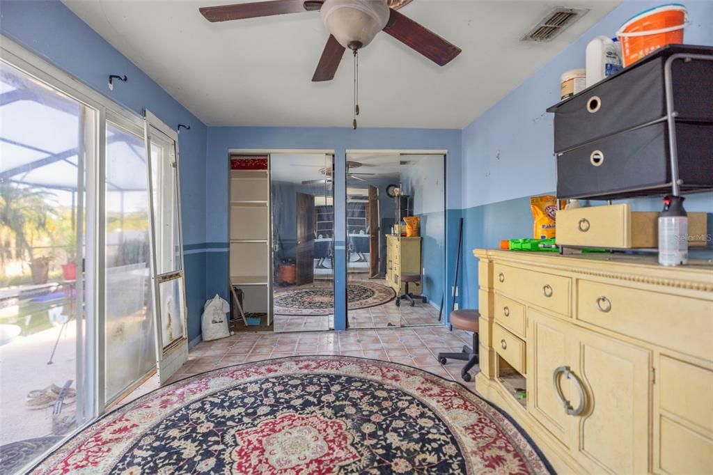 For Sale: $215,000 (3 beds, 2 baths, 1942 Square Feet)