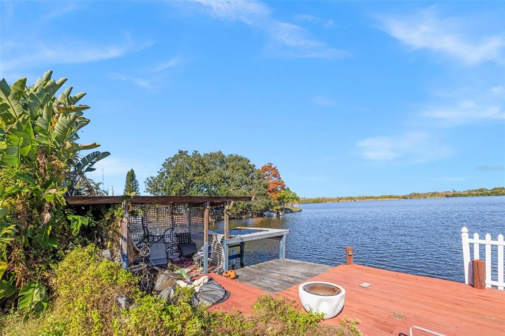 For Sale: $215,000 (3 beds, 2 baths, 1942 Square Feet)