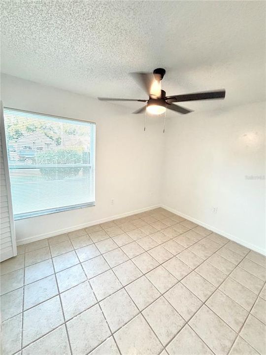 For Rent: $1,850 (3 beds, 2 baths, 984 Square Feet)