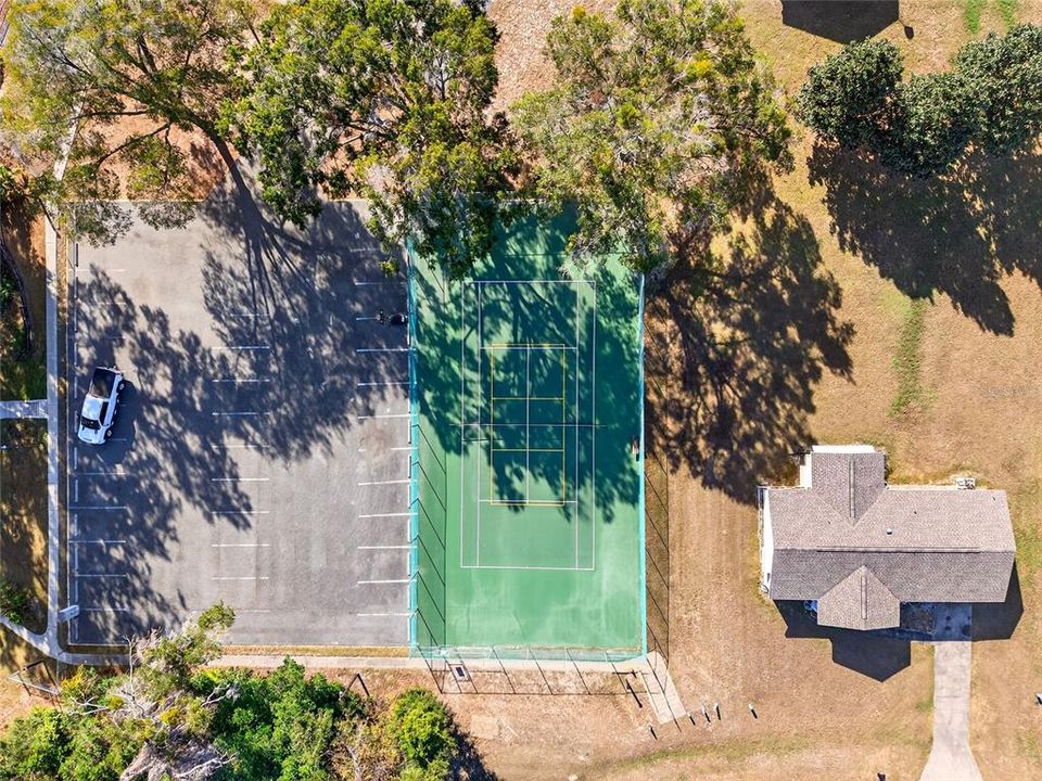 For Sale: $139,900 (2 beds, 1 baths, 768 Square Feet)