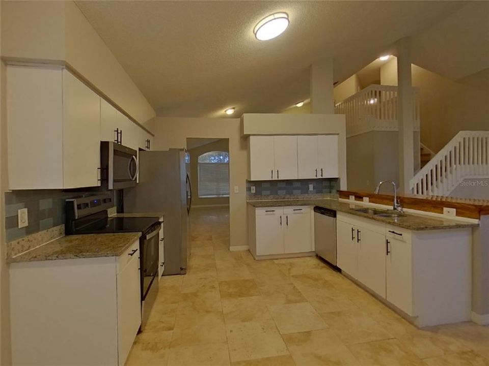 For Rent: $2,229 (4 beds, 2 baths, 2045 Square Feet)