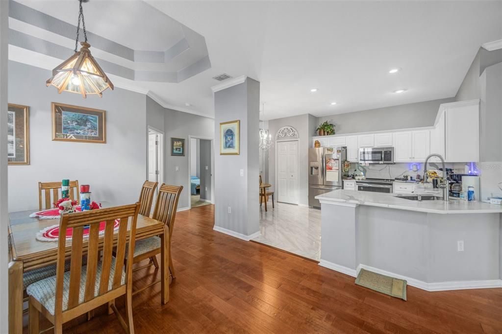 En Venta: $375,000 (3 camas, 2 baños, 1411 Pies cuadrados)