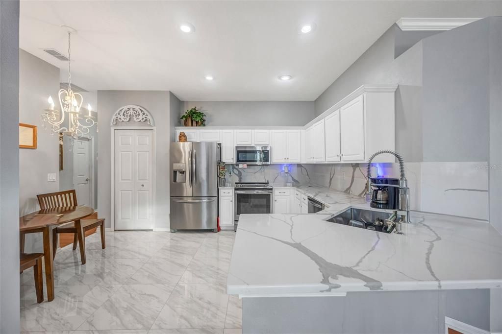 En Venta: $375,000 (3 camas, 2 baños, 1411 Pies cuadrados)