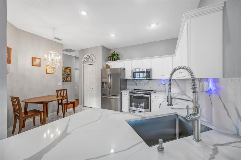 En Venta: $375,000 (3 camas, 2 baños, 1411 Pies cuadrados)