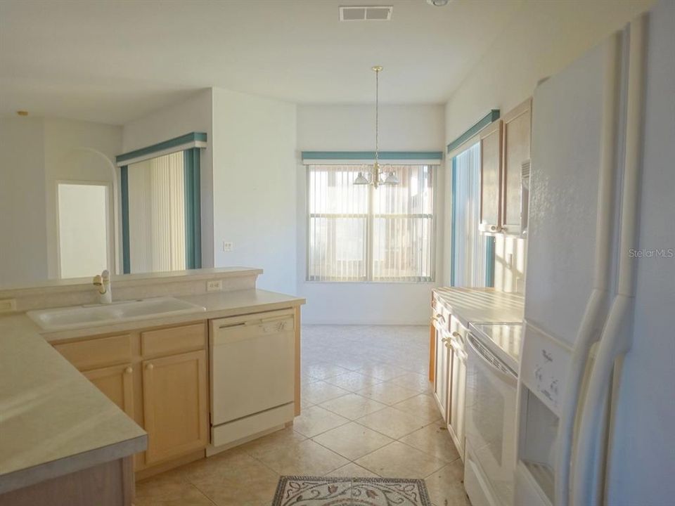 For Sale: $295,000 (3 beds, 2 baths, 1483 Square Feet)