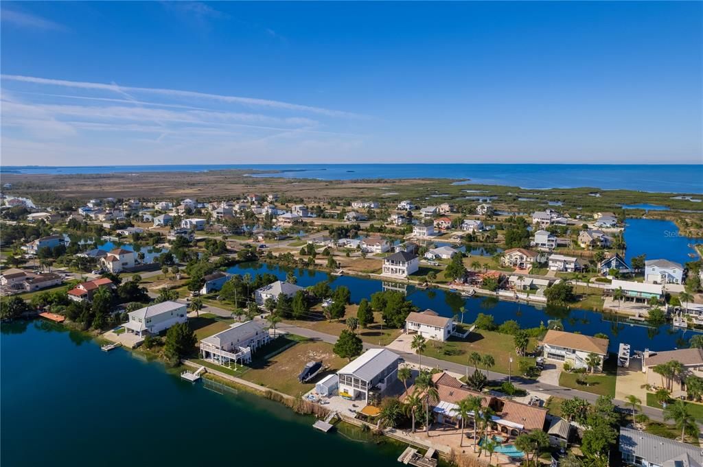 For Sale: $489,900 (3 beds, 2 baths, 1242 Square Feet)