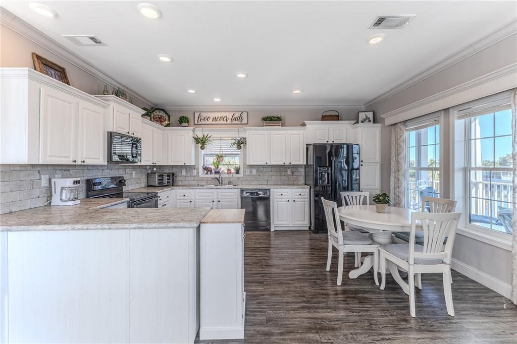 待售: $489,900 (3 贝兹, 2 浴室, 1242 平方英尺)