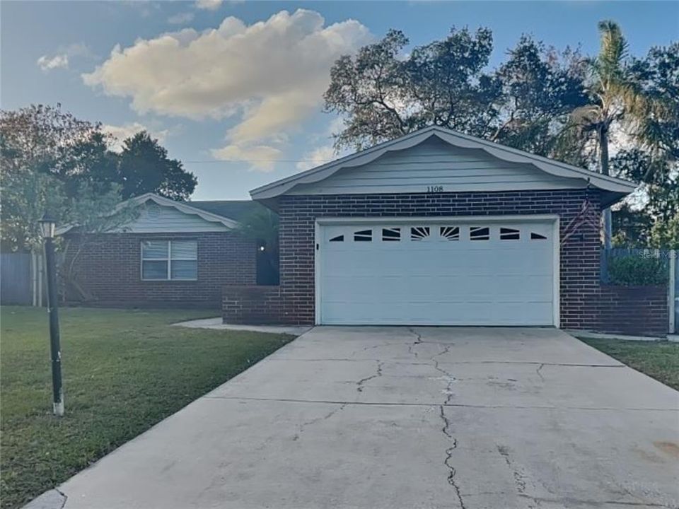 For Rent: $1,889 (3 beds, 2 baths, 1454 Square Feet)