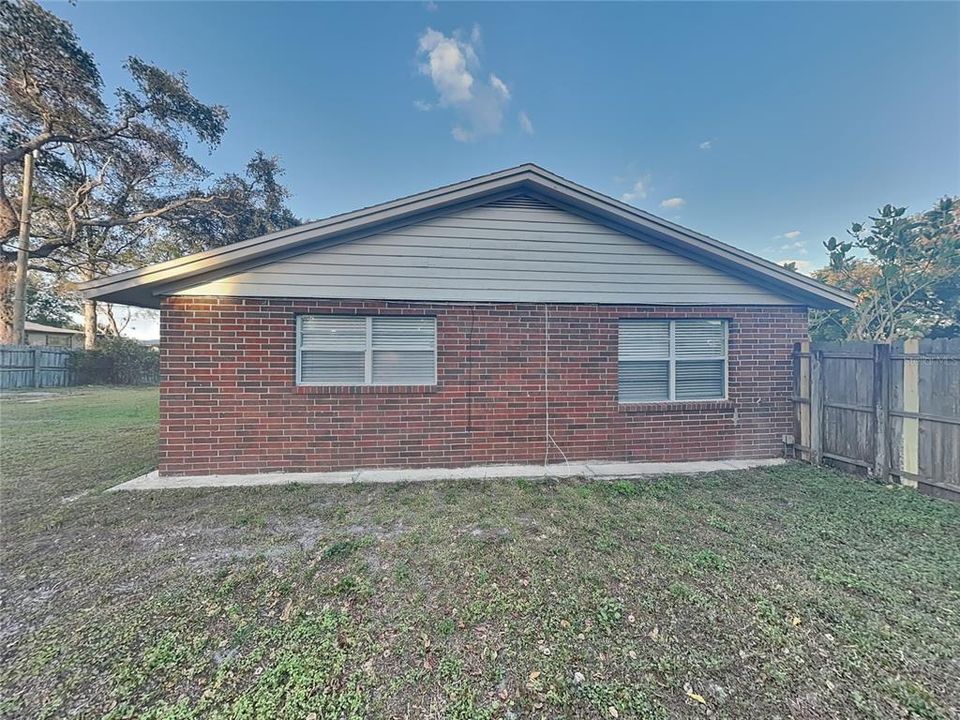 For Rent: $1,889 (3 beds, 2 baths, 1454 Square Feet)