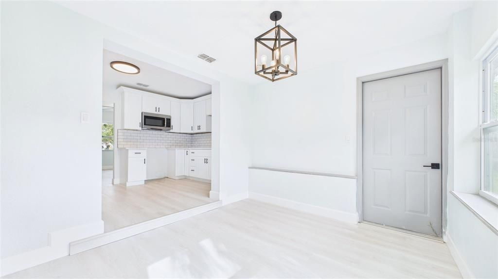 En Venta: $349,500 (3 camas, 1 baños, 1032 Pies cuadrados)