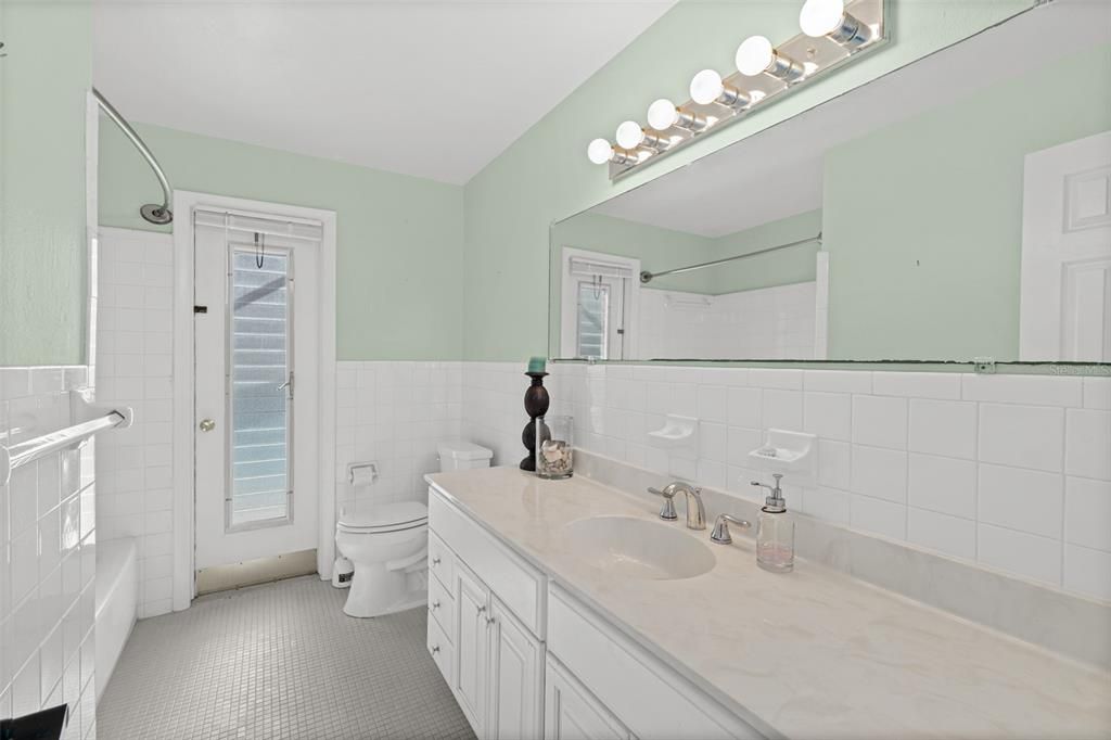 For Sale: $654,900 (3 beds, 2 baths, 1652 Square Feet)