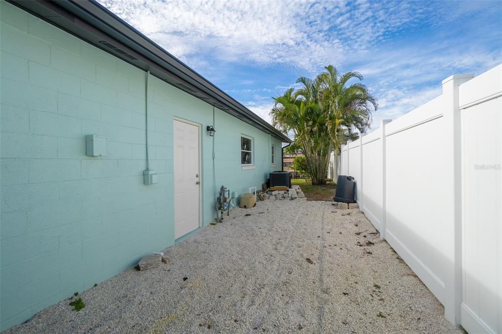 For Sale: $654,900 (3 beds, 2 baths, 1652 Square Feet)