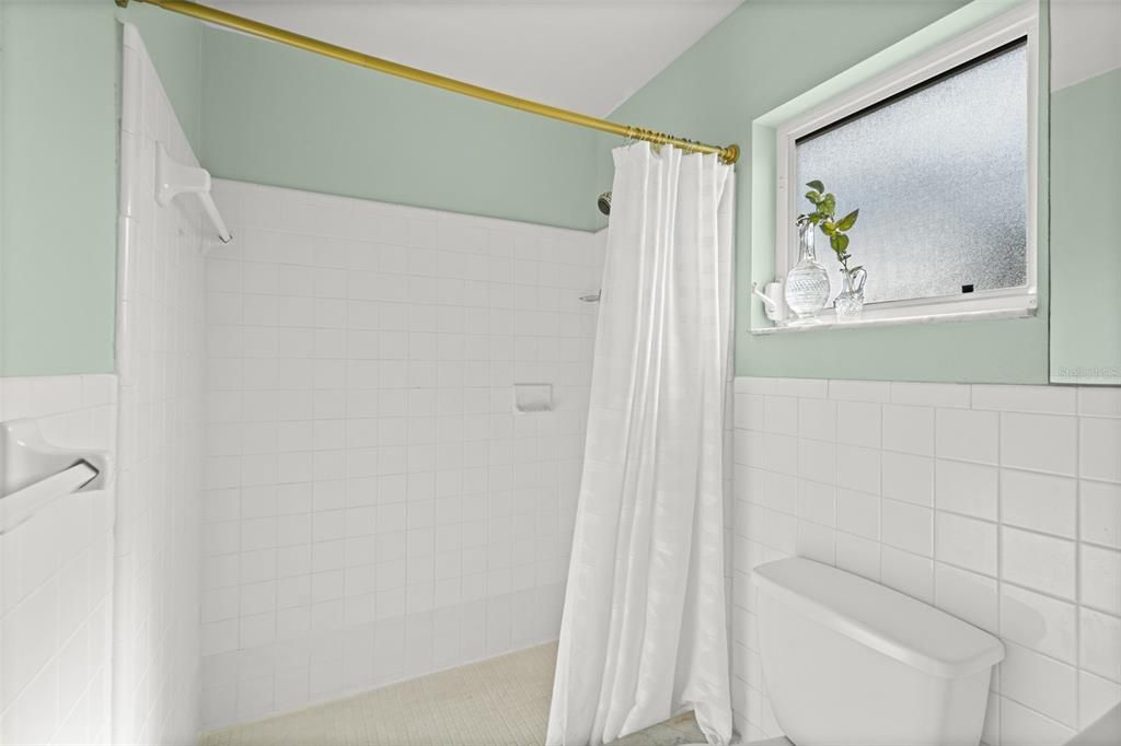 For Sale: $654,900 (3 beds, 2 baths, 1652 Square Feet)