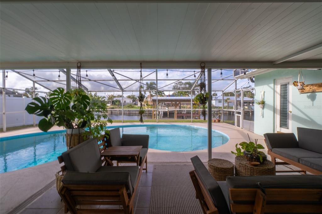 For Sale: $654,900 (3 beds, 2 baths, 1652 Square Feet)