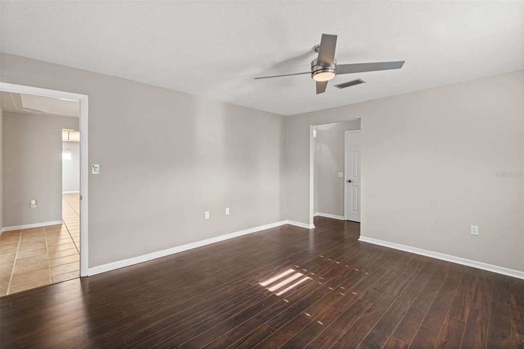 For Sale: $654,900 (3 beds, 2 baths, 1652 Square Feet)