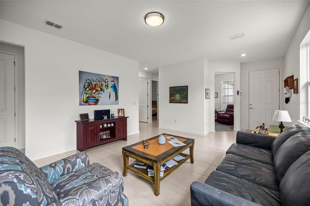 В аренду: $2,200 (2 спален, 2 ванн, 1432 Квадратных фут)