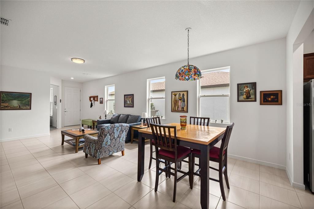 В аренду: $2,200 (2 спален, 2 ванн, 1432 Квадратных фут)