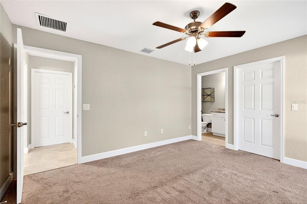 В аренду: $1,850 (3 спален, 2 ванн, 1324 Квадратных фут)