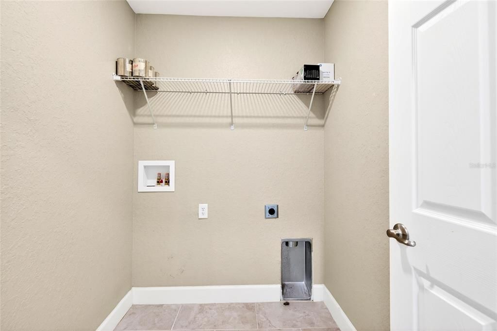 В аренду: $1,850 (3 спален, 2 ванн, 1324 Квадратных фут)