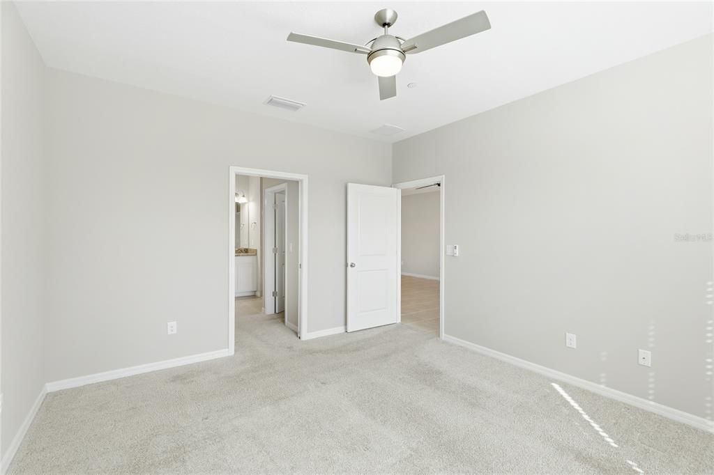 В аренду: $2,350 (2 спален, 2 ванн, 1616 Квадратных фут)