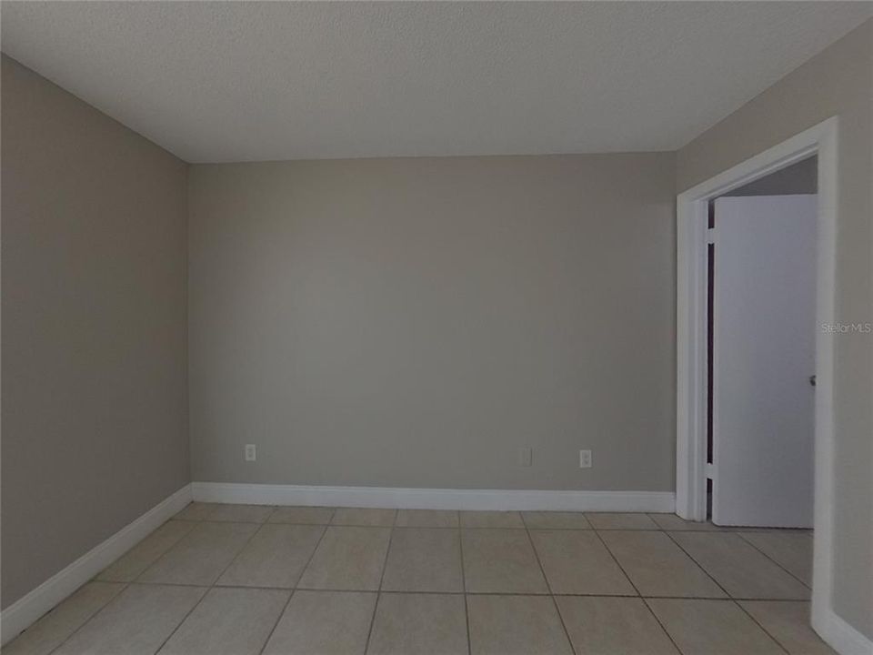 For Rent: $2,099 (3 beds, 2 baths, 1293 Square Feet)